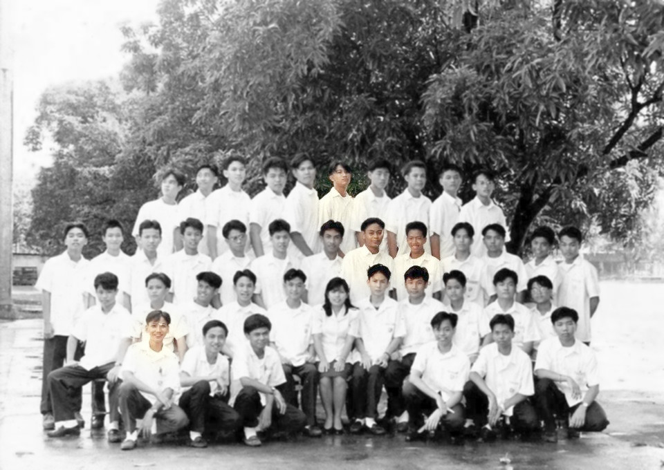 Class photo of 1993's St. Bonaventure at Lourdes Mandaluyong